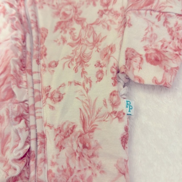 POSH PEANUT 3-6 months sleeper. - Picture 3 of 5